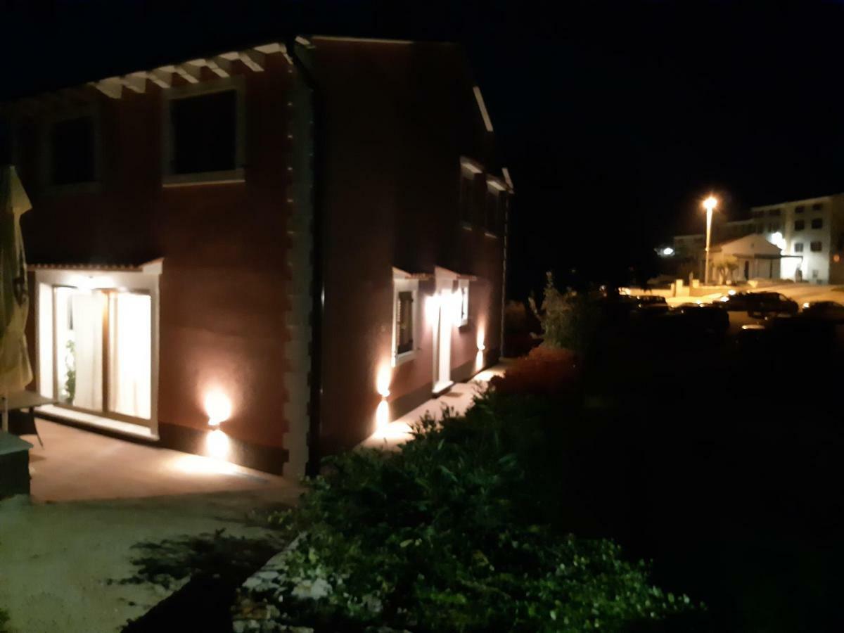 Magic Holiday Apartment Bale Exterior photo